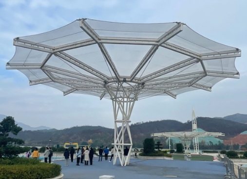 膜結(jié)構(gòu)雨棚的魅力何在？全面解析其優(yōu)勢與應(yīng)用